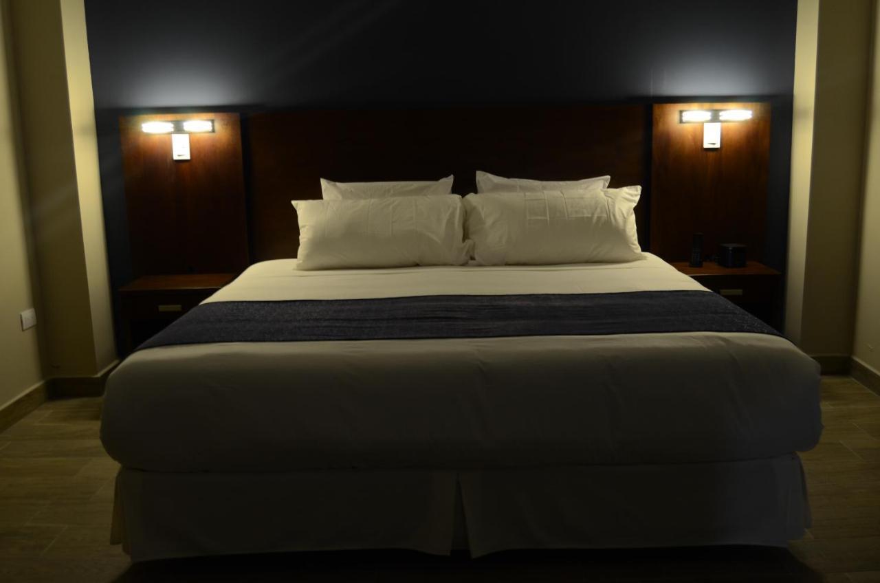 Hotel San Agustin Plaza ลาตาคุงกา ภายนอก รูปภาพ