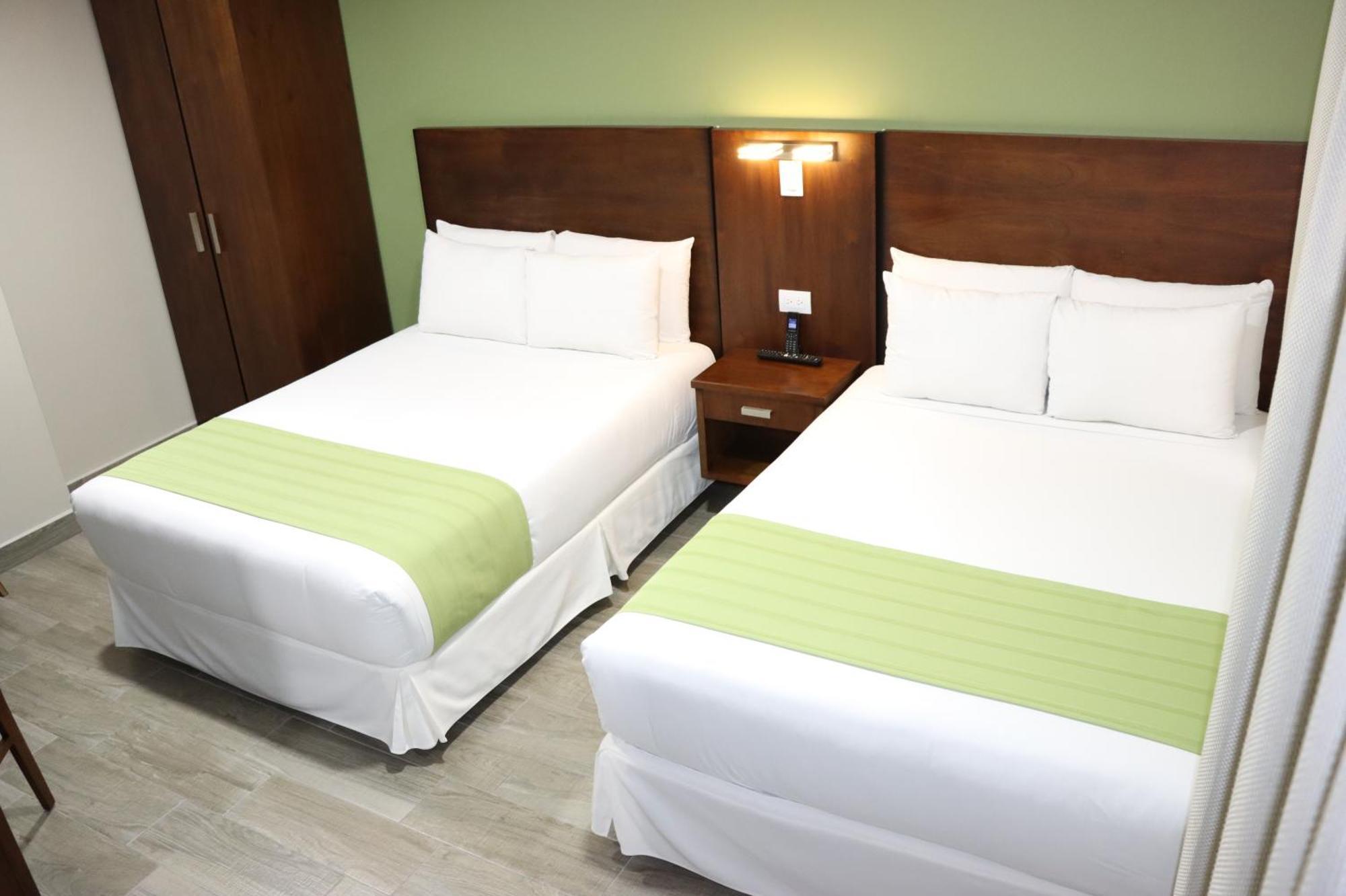 Hotel San Agustin Plaza ลาตาคุงกา ภายนอก รูปภาพ