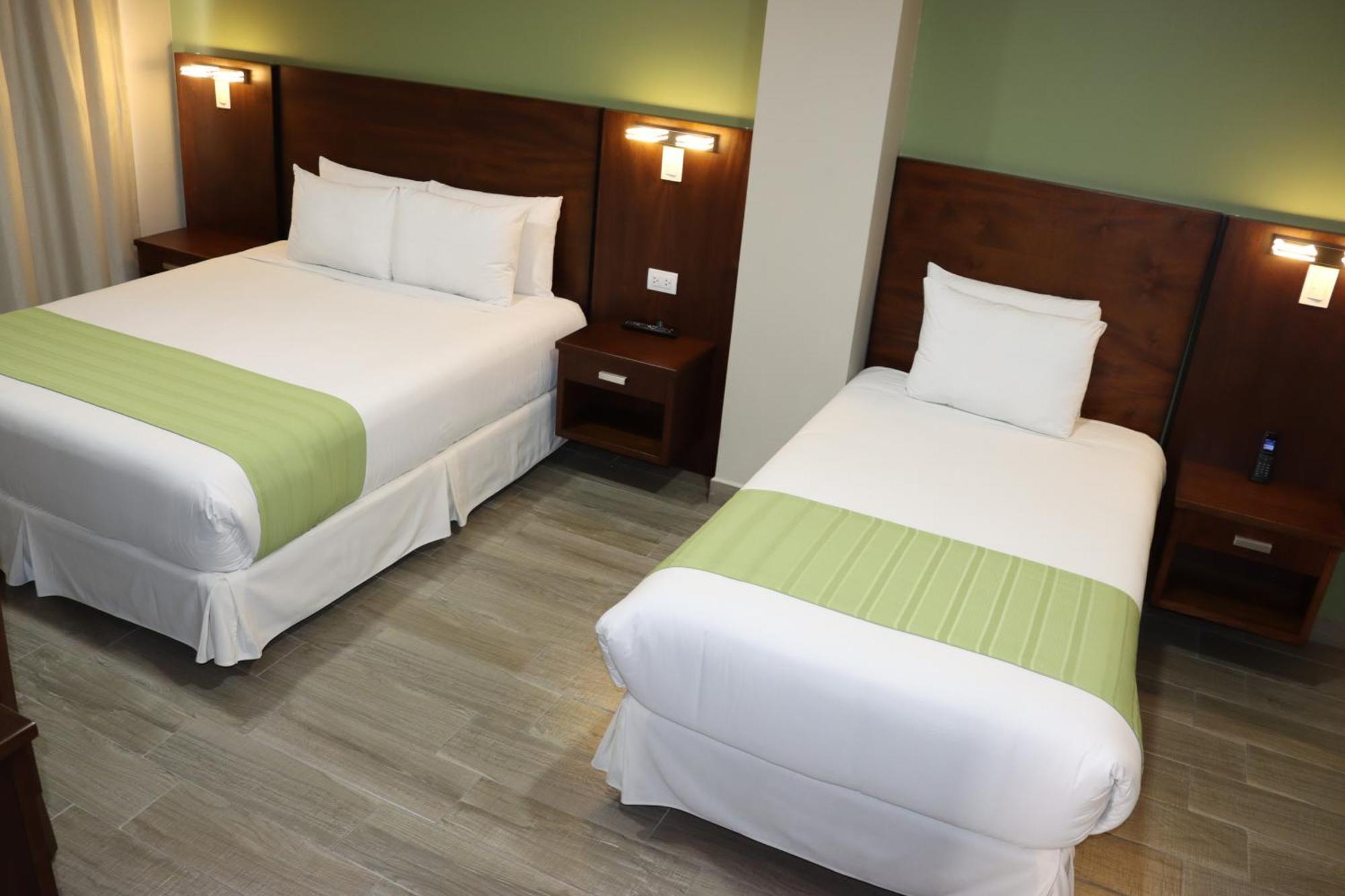 Hotel San Agustin Plaza ลาตาคุงกา ภายนอก รูปภาพ
