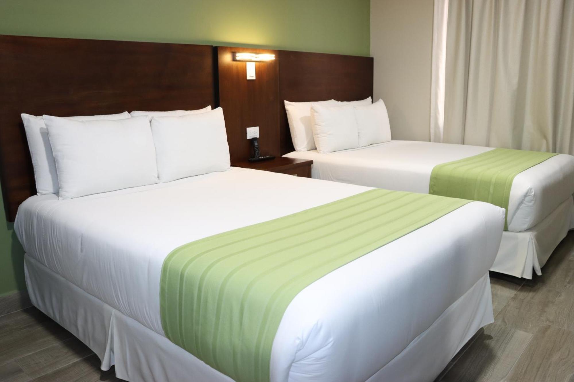 Hotel San Agustin Plaza ลาตาคุงกา ภายนอก รูปภาพ