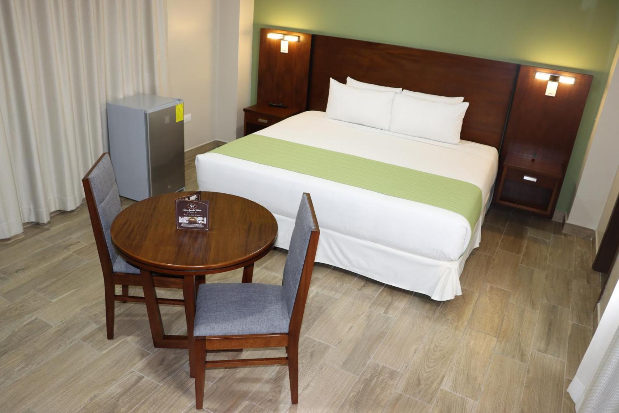 Hotel San Agustin Plaza ลาตาคุงกา ภายนอก รูปภาพ