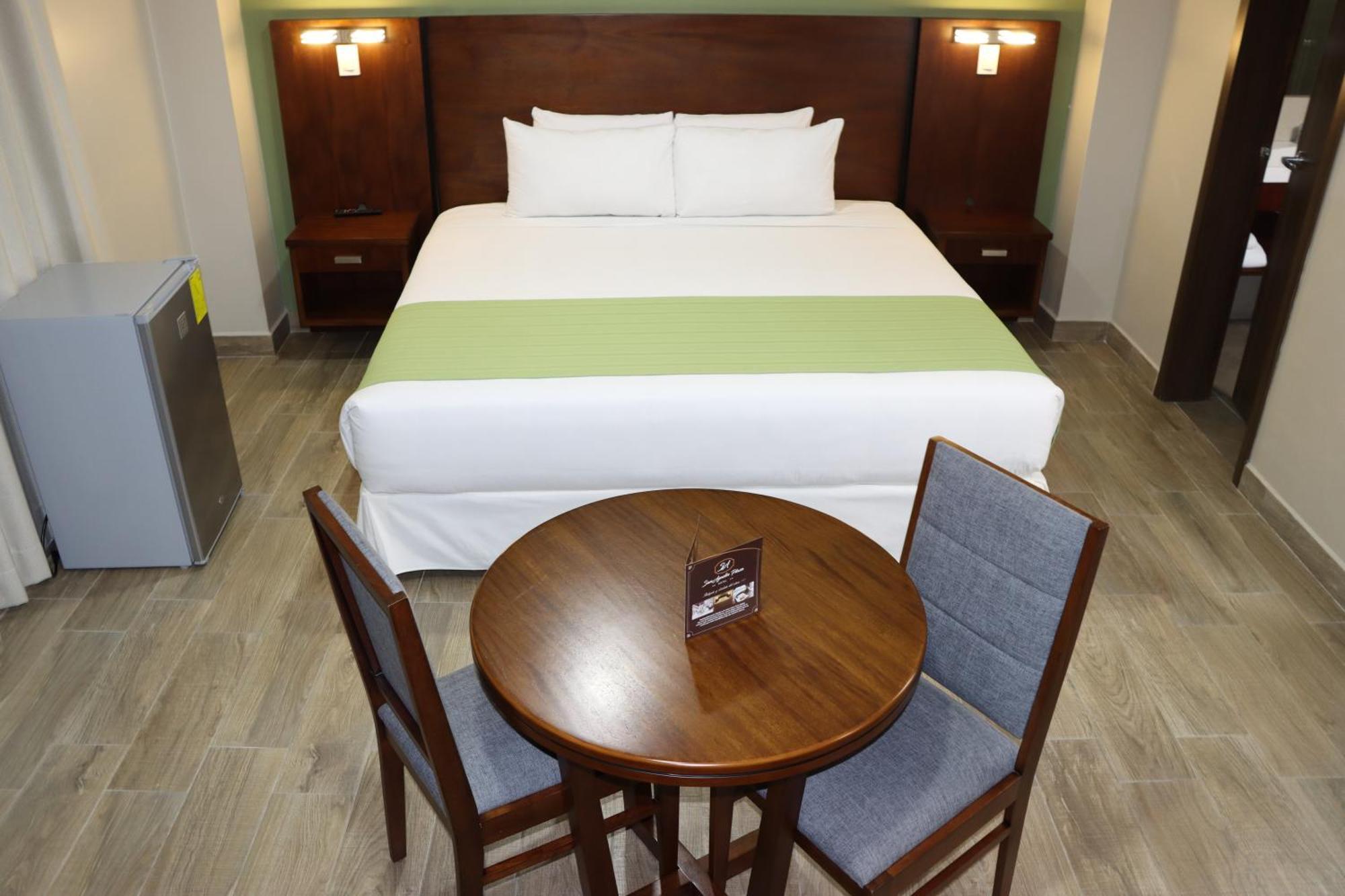 Hotel San Agustin Plaza ลาตาคุงกา ภายนอก รูปภาพ