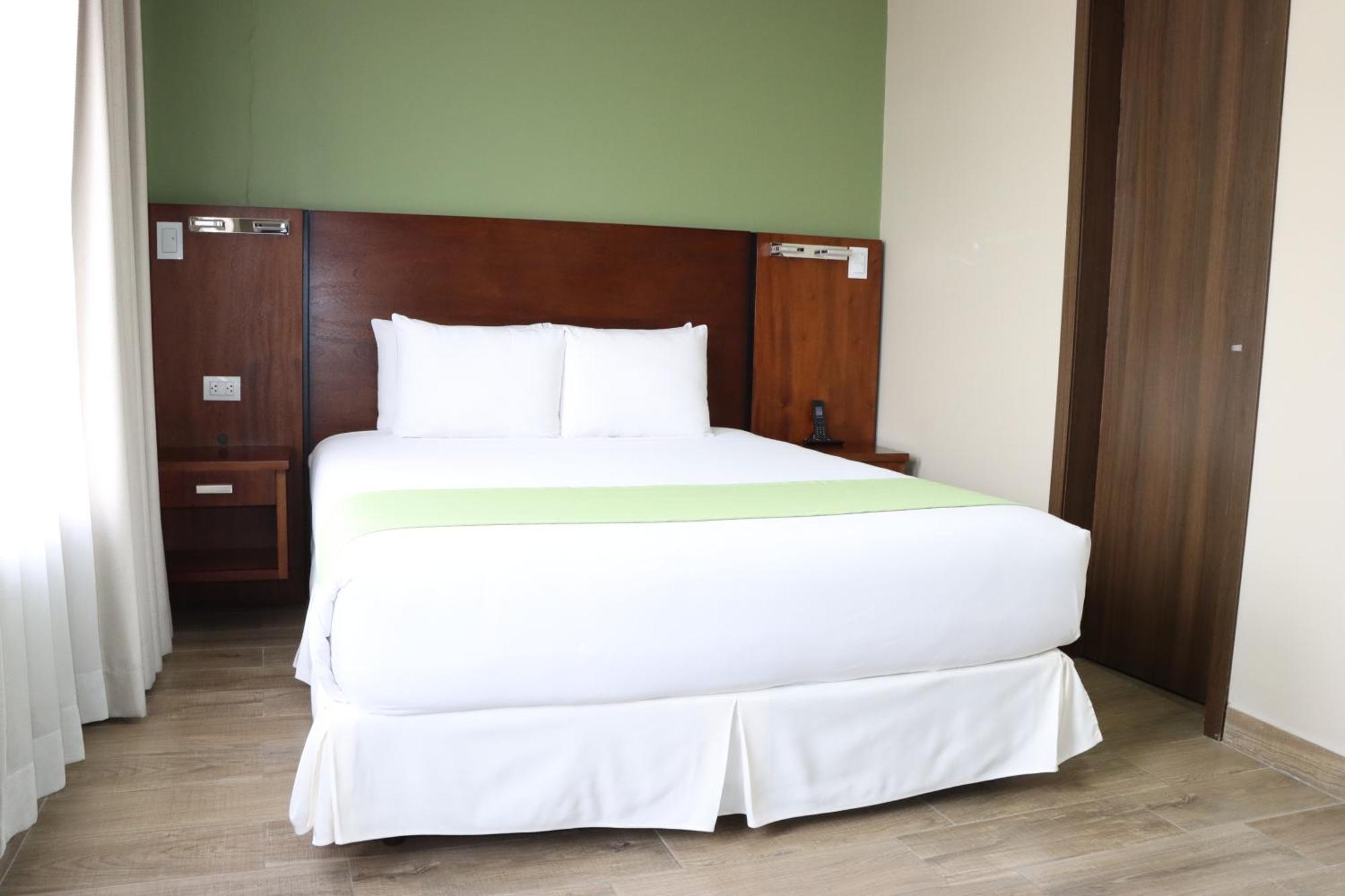 Hotel San Agustin Plaza ลาตาคุงกา ภายนอก รูปภาพ