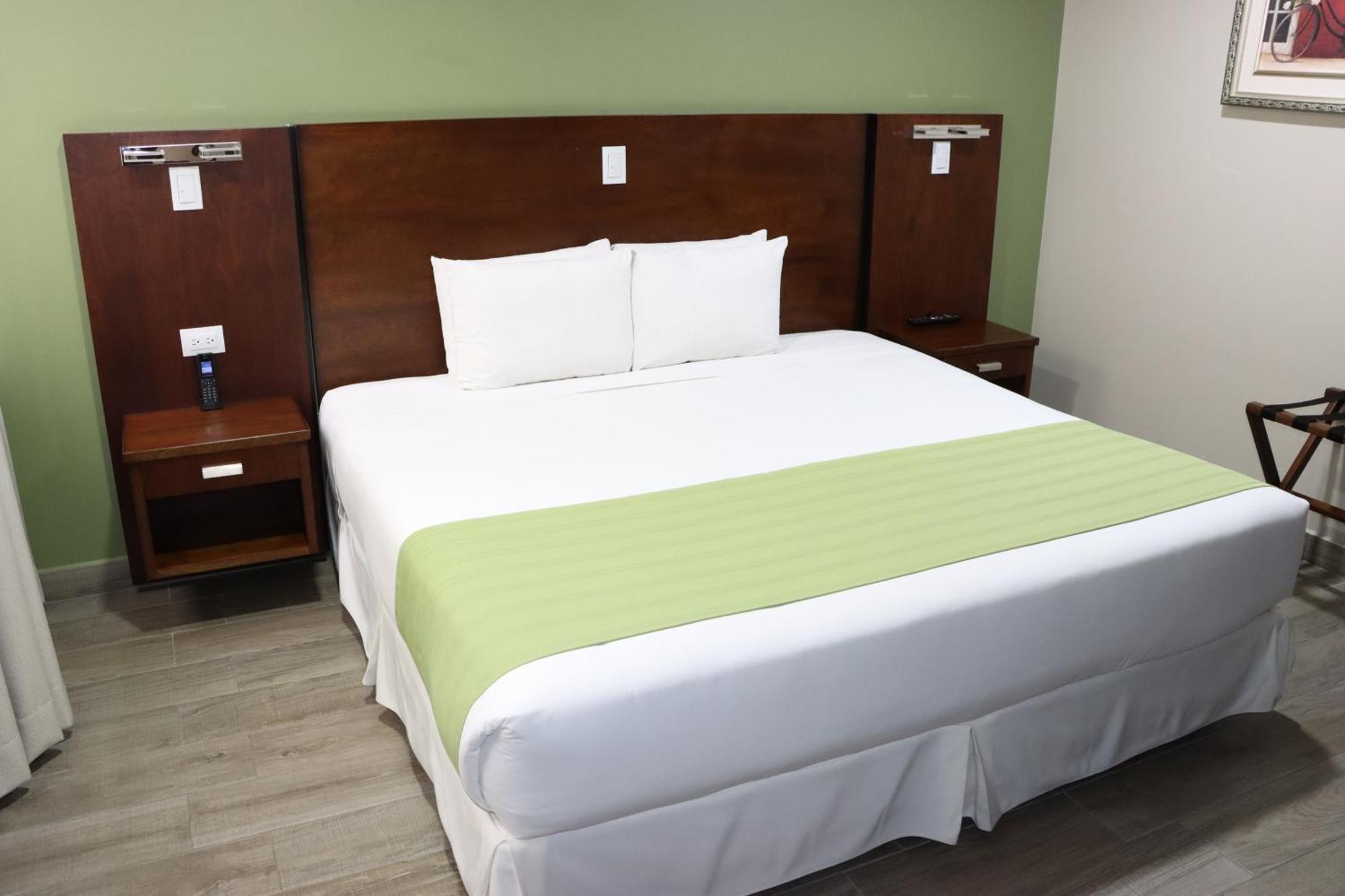 Hotel San Agustin Plaza ลาตาคุงกา ภายนอก รูปภาพ